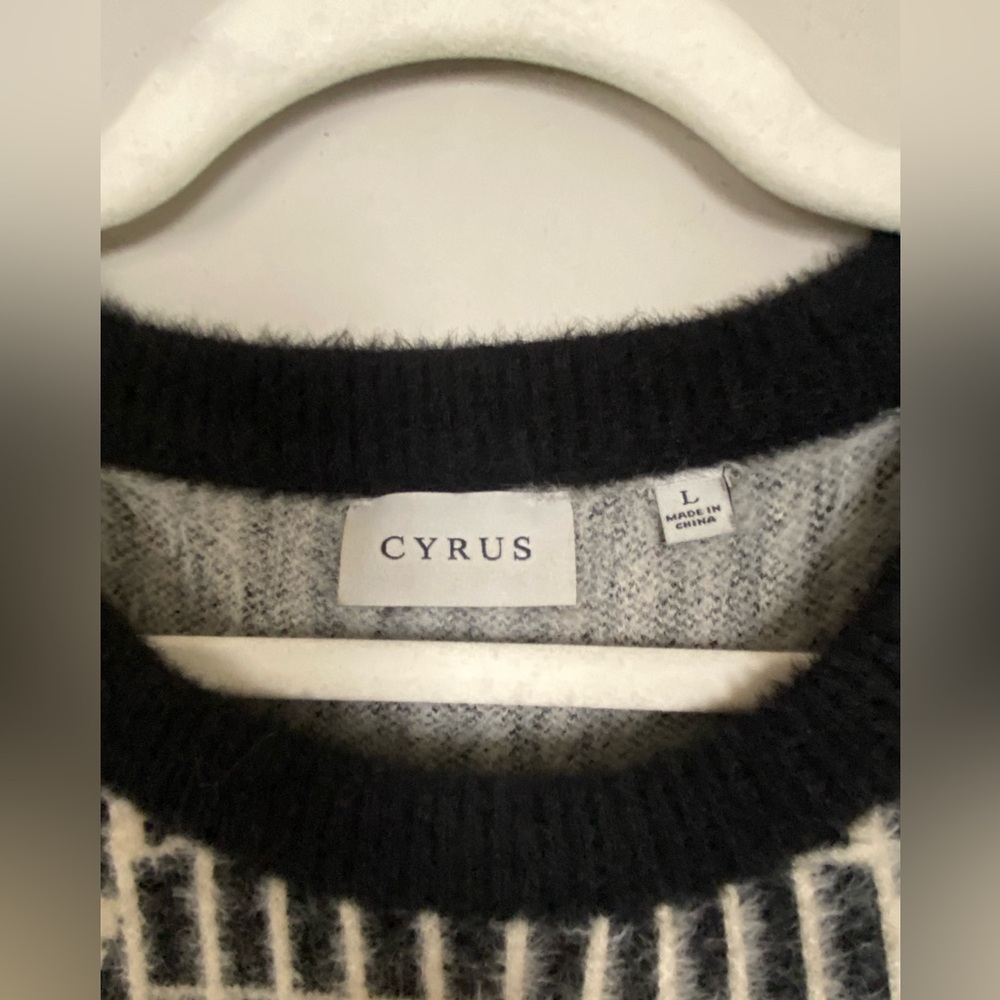 Cyrus Black and Cream Geometric Women's Sweater - Picture 2 of 5
